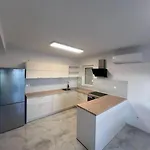 Luxury Penthouse In Makarska, Croatia דירה מאקרסקה
