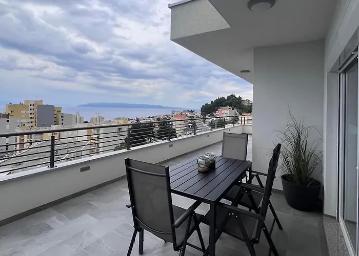 Luxury Penthouse In Makarska, Croatia