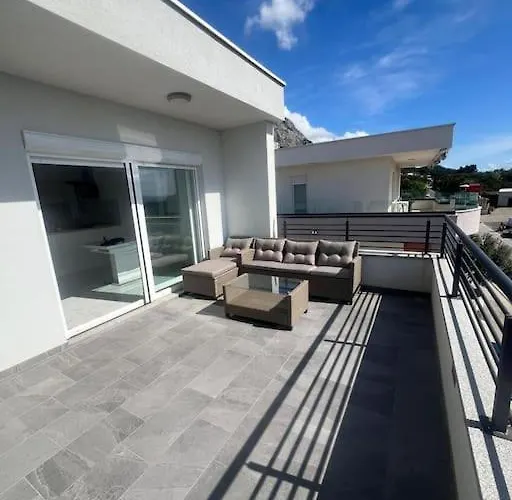 Apartment Luxury Penthouse In Makarska, Croatia