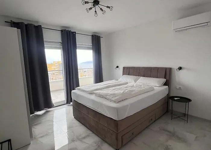 Apartment Luxury Penthouse In Makarska, Croatia *
